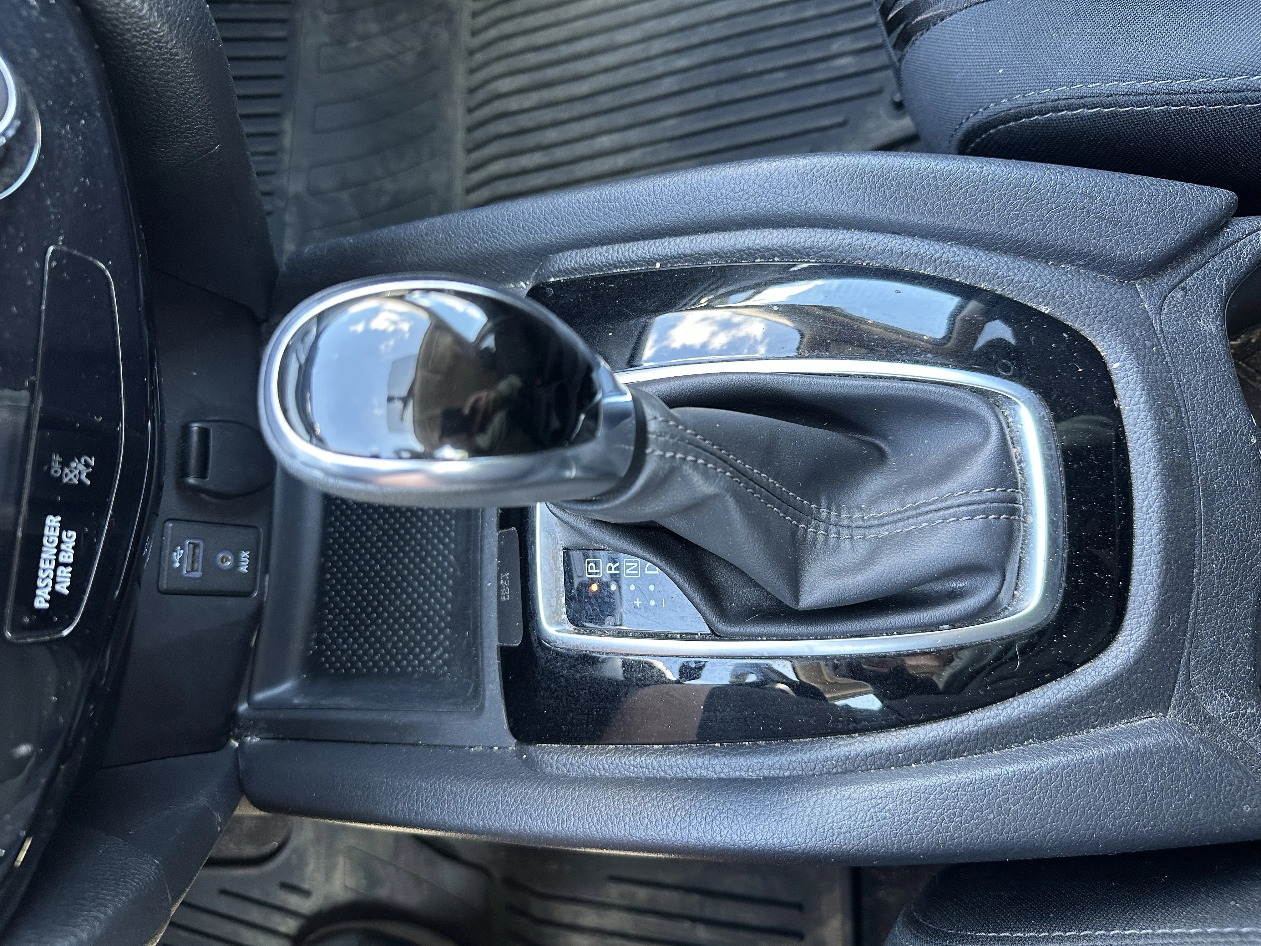 Used 2017 Gray Nissan S image 16