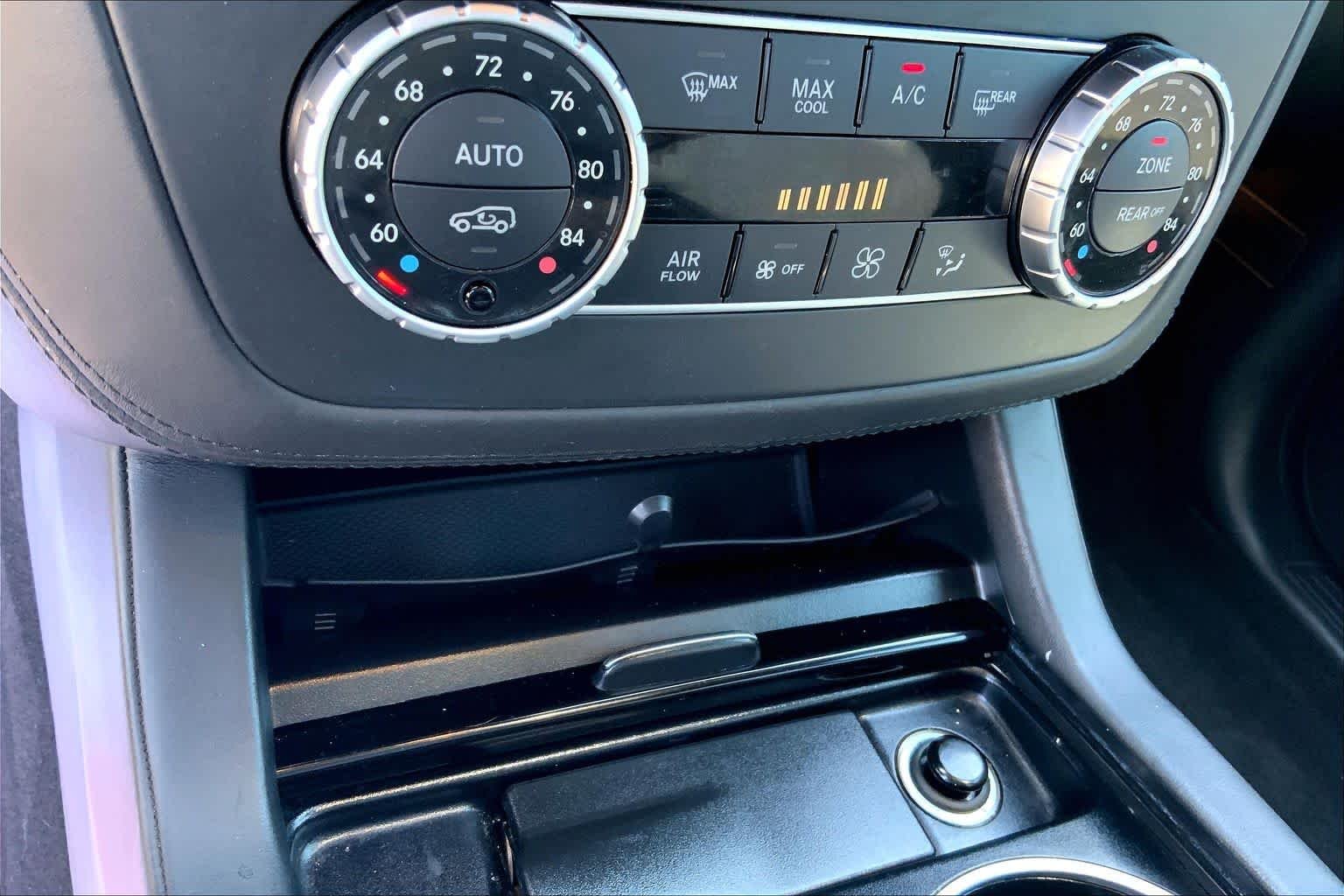 Used 2018 designo Diamond White Metallic Mercedes-Benz GLS 550 image 33
