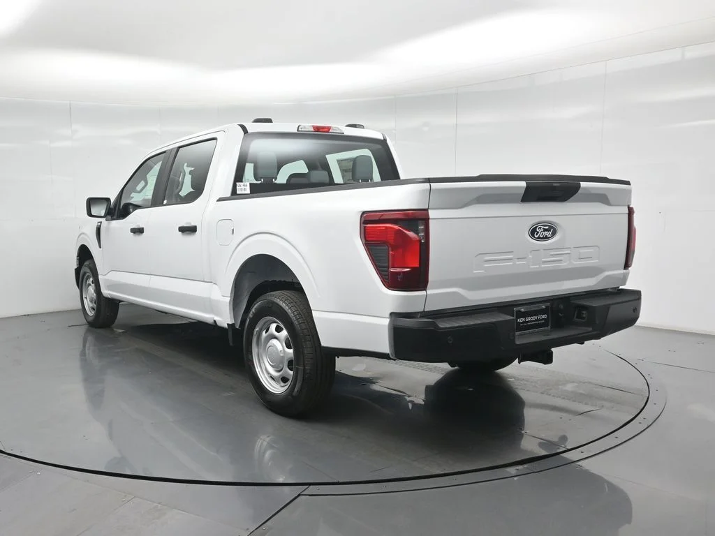 New 2026 Oxford White Ford XL image 25