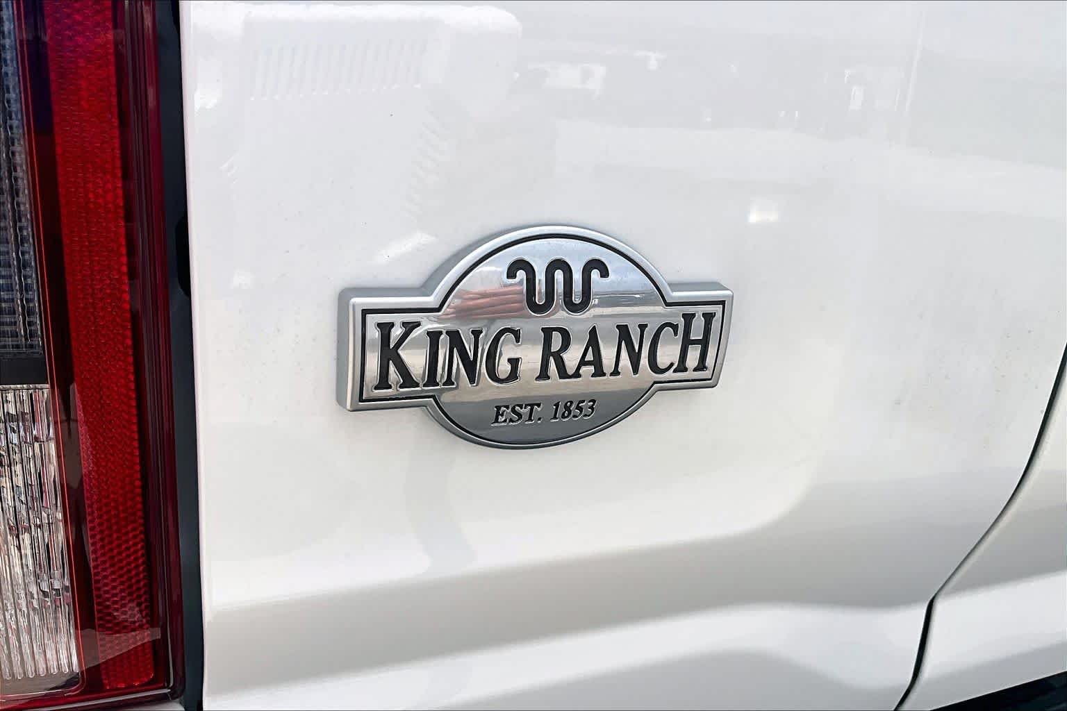 Used 2025 Star White Metallic Tri-Coat/Marsh Gray Ford King Ranch image 31