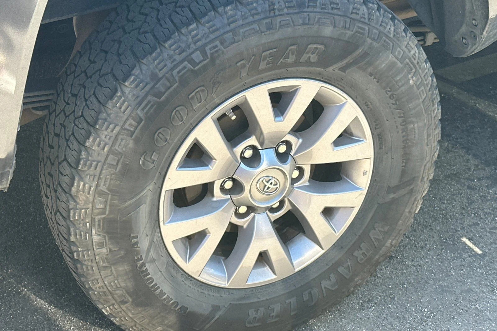 Used 2019 Gray Toyota SR5 image 4