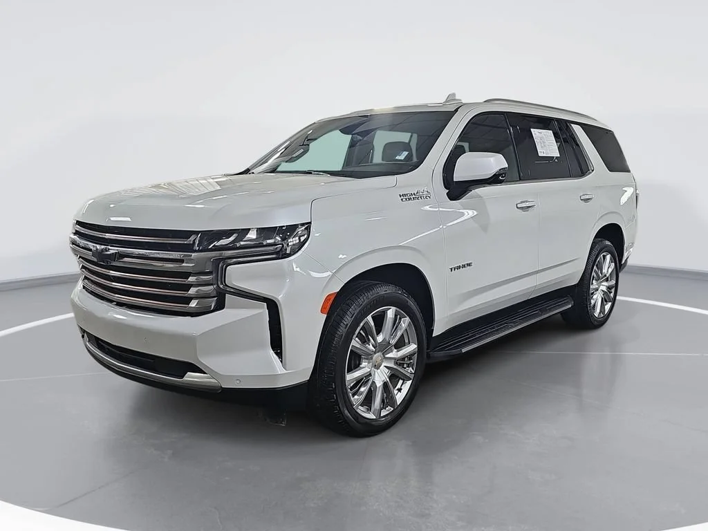 Certified Used 2024 Iridescent Pearl Tricoat Chevrolet High Country image 9