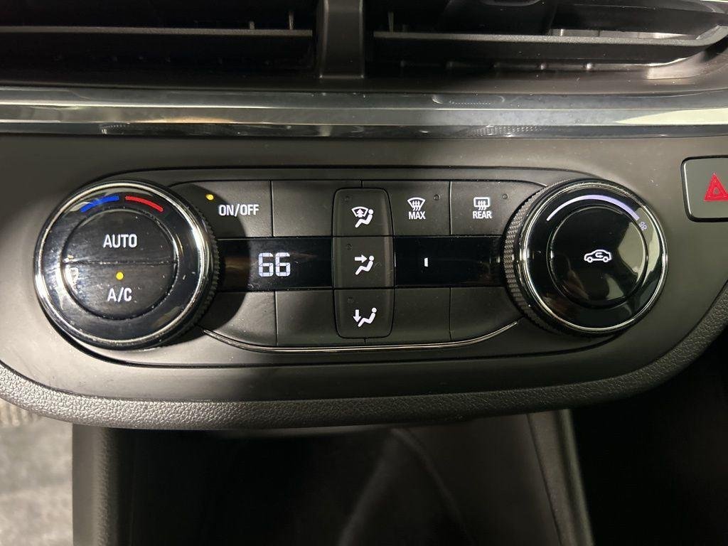 Used 2025 Summit White Buick Preferred image 19