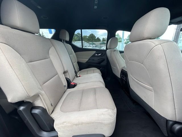 Used 2022 Silver Chevrolet LS image 6