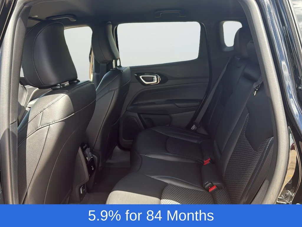 New 2026 Black Jeep Latitude image 20