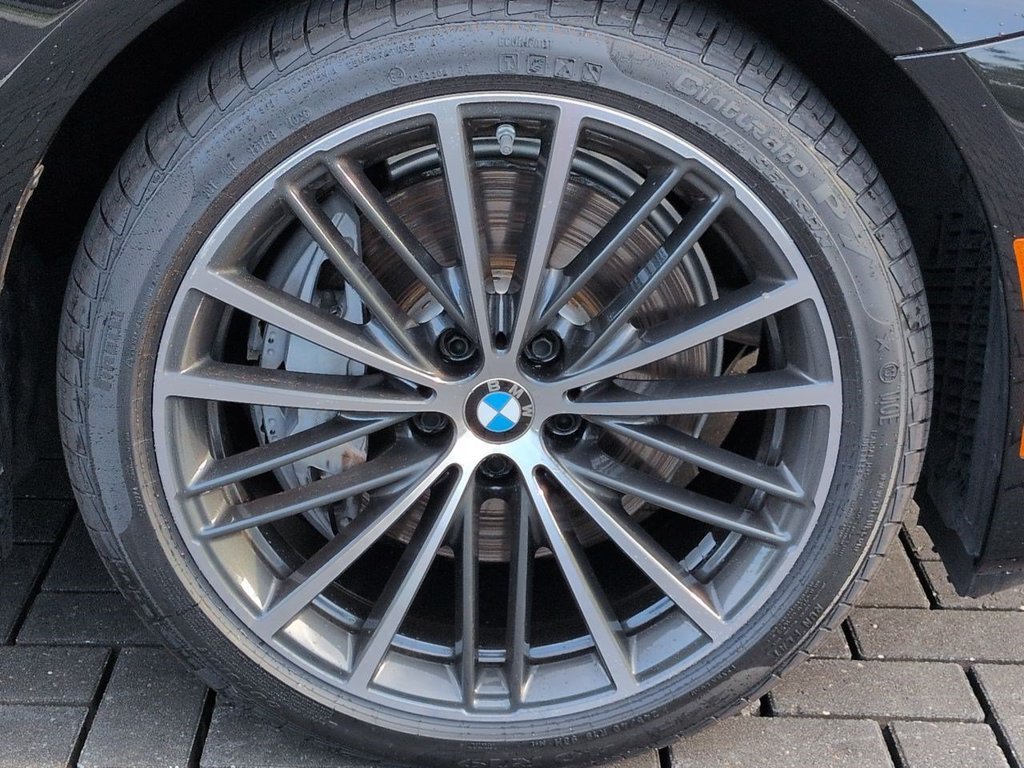 Used 2023 Black Sapphire Metallic BMW 540i xDrive image 10