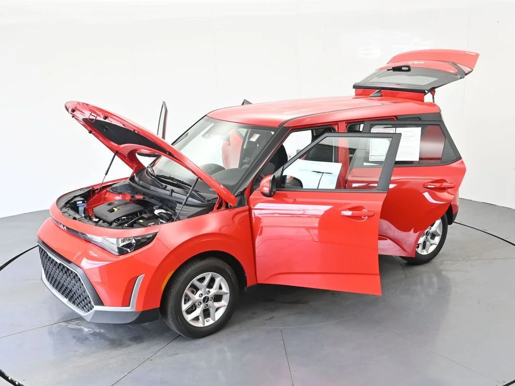 Used 2025 Red Kia LX image 41
