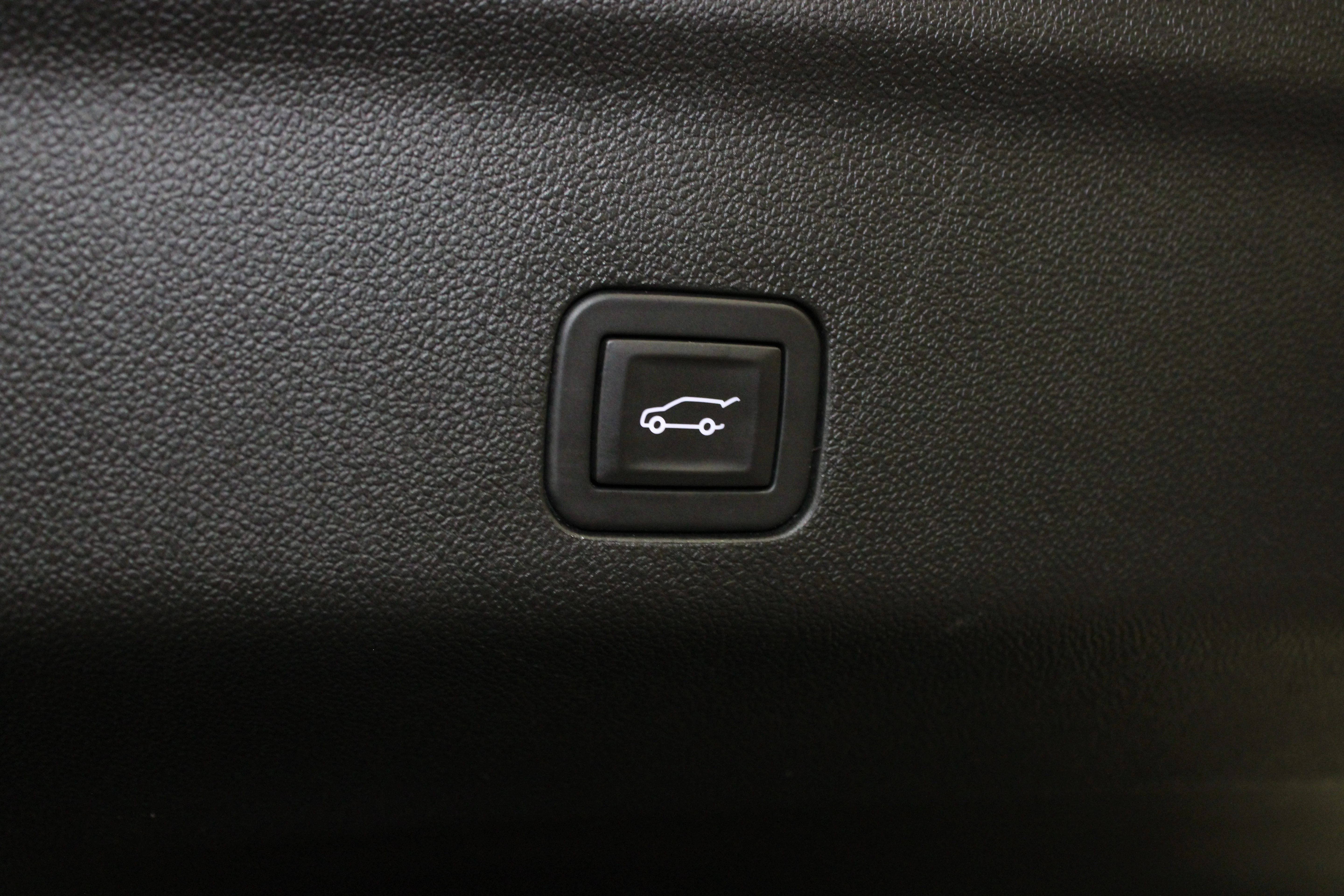 Used 2025 Sterling Gray Metallic Chevrolet High Country image 14