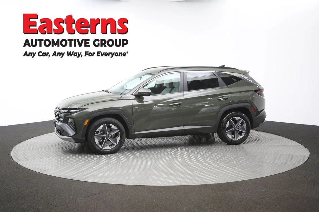 Used 2026 Green Hyundai SEL image 58