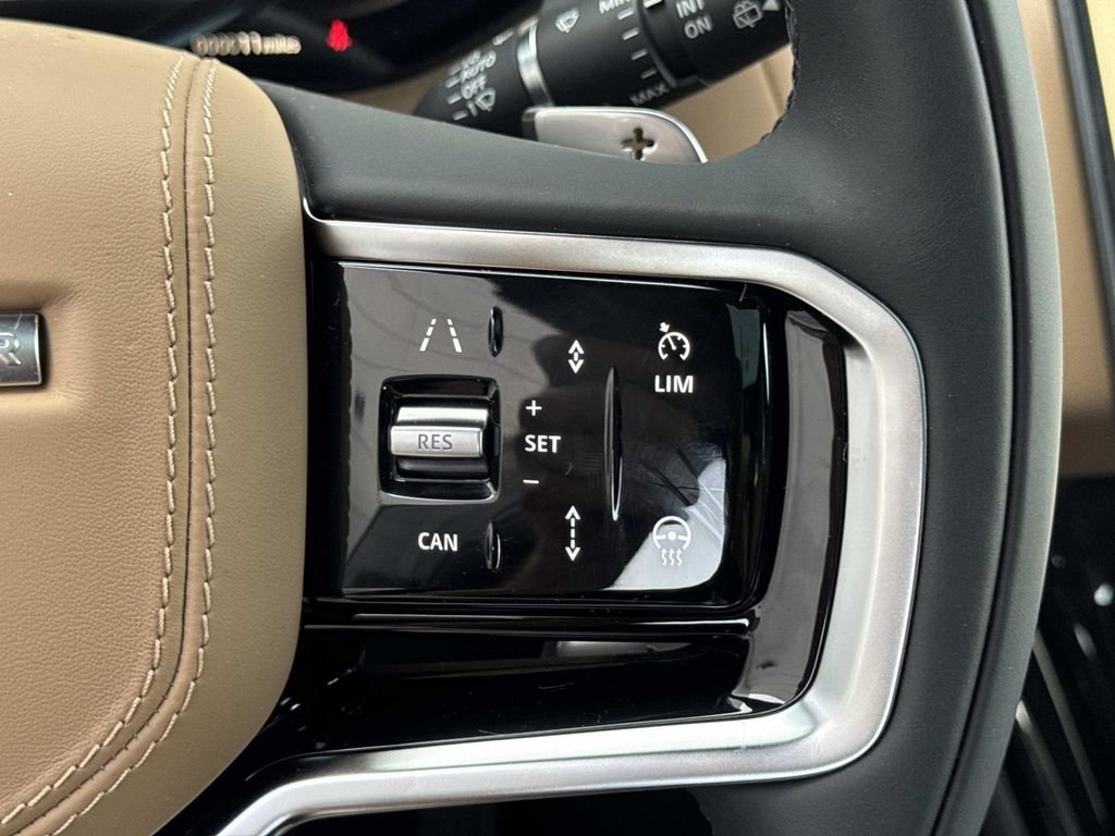 New 2026 Borasco Grey Land Rover SE image 29