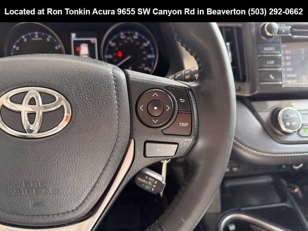 Used 2018 Super White Toyota XLE image 17