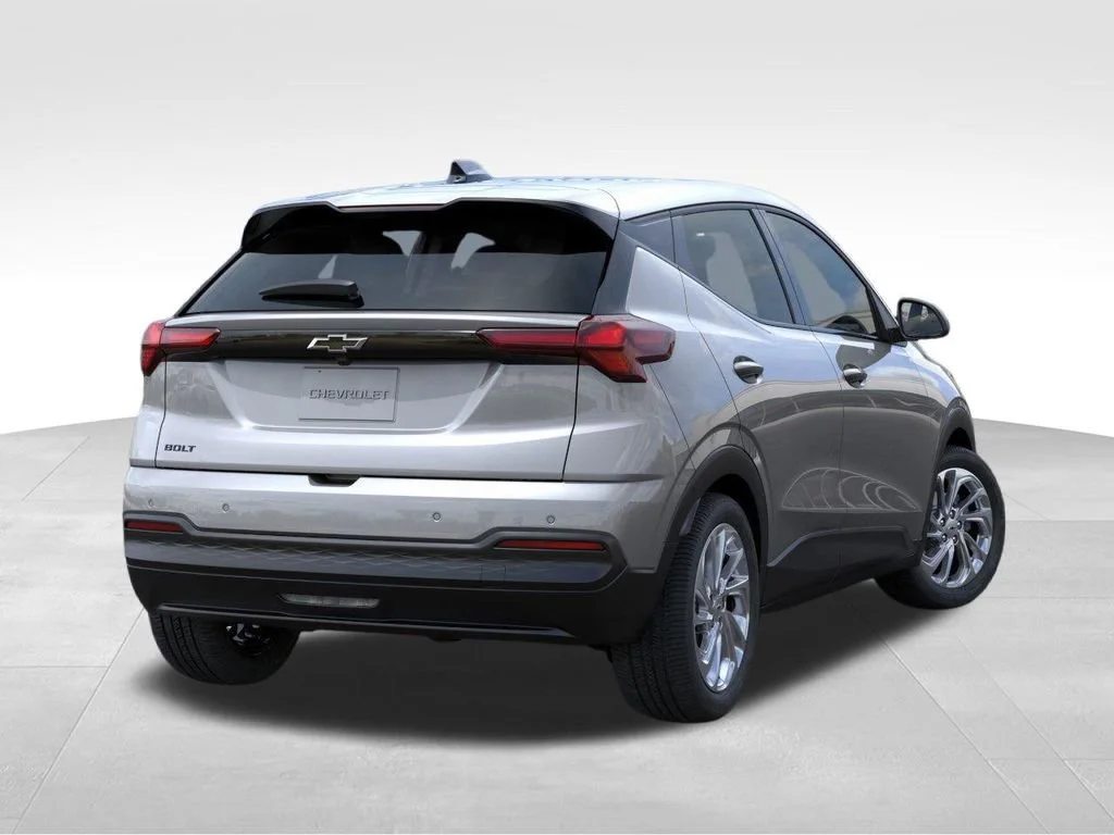 New 2027 Sterling Grey Metallic Chevrolet LT image 4