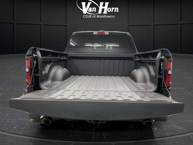 New 2026 Diamond Black Crystal Pearl-Coat Exterior Paint RAM Laramie image 15