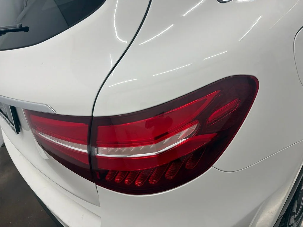 Used 2018 White Mercedes-Benz GLC 300 image 11