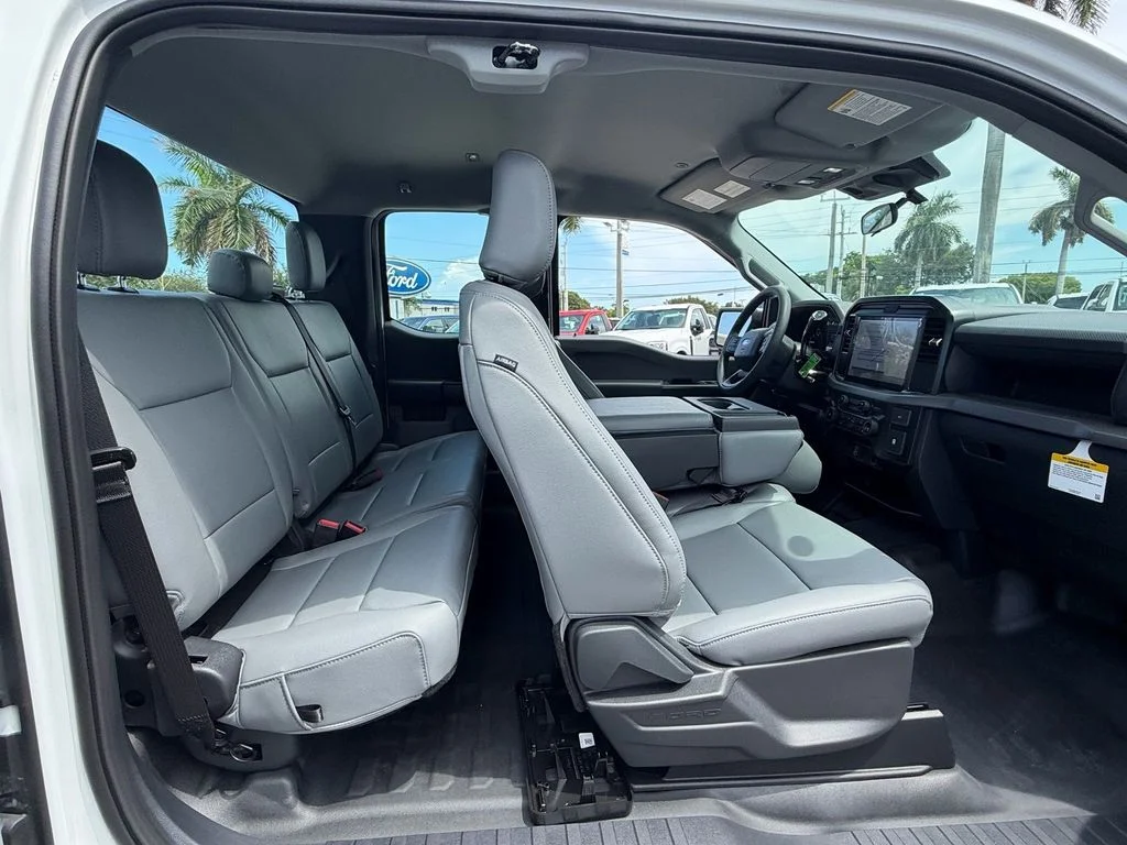 New 2026 Oxford White Ford XL image 13
