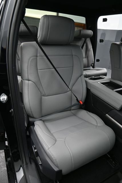 2026 Toyota Tundra Limited - Photo 15