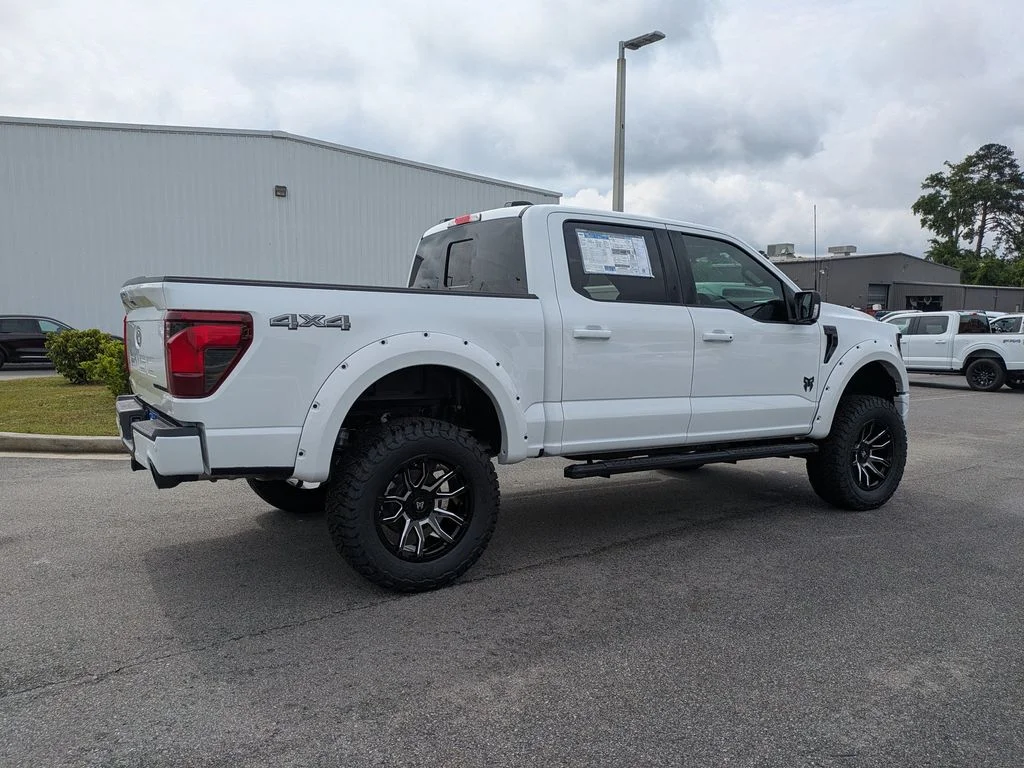 New 2026 Oxford White Ford XLT image 4
