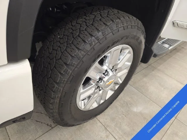 Used 2024 Summit White Chevrolet High Country image 39