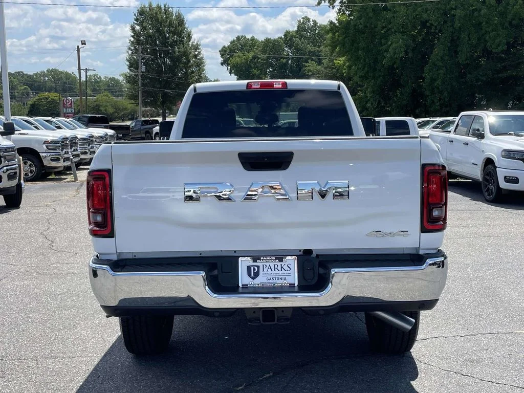 New 2026 Bright White Clear-Coat Exterior Paint RAM Tradesman image 7