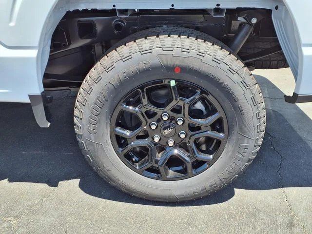 New 2026 Oxford White Ford XLT image 5