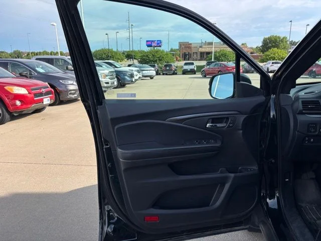 Used 2019 Green Honda EX-L image 10