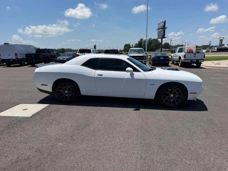 Used 2016 Bright White Clearcoat Dodge R/T Plus Shaker image 4
