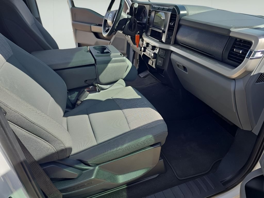 Used 2024 Oxford White Ford XLT image 13