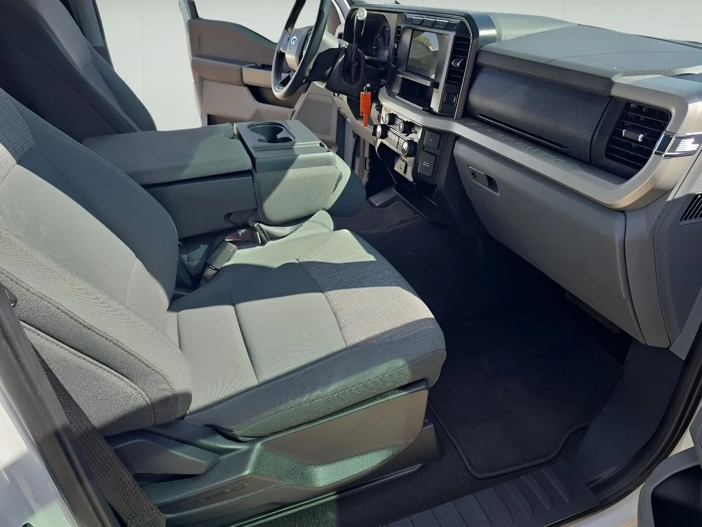 Used 2024 Oxford White Ford XLT image 13