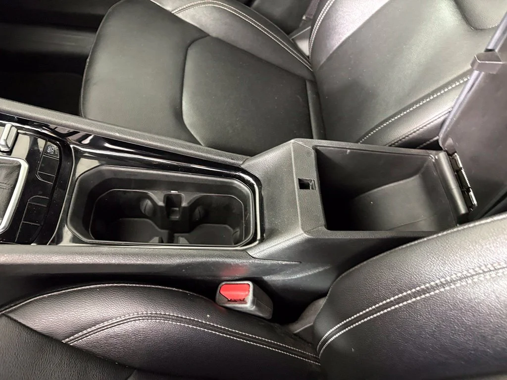 Used 2025 White Jeep Limited image 30