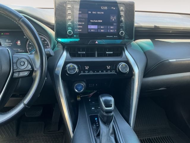 Used 2021  Toyota XLE image 11