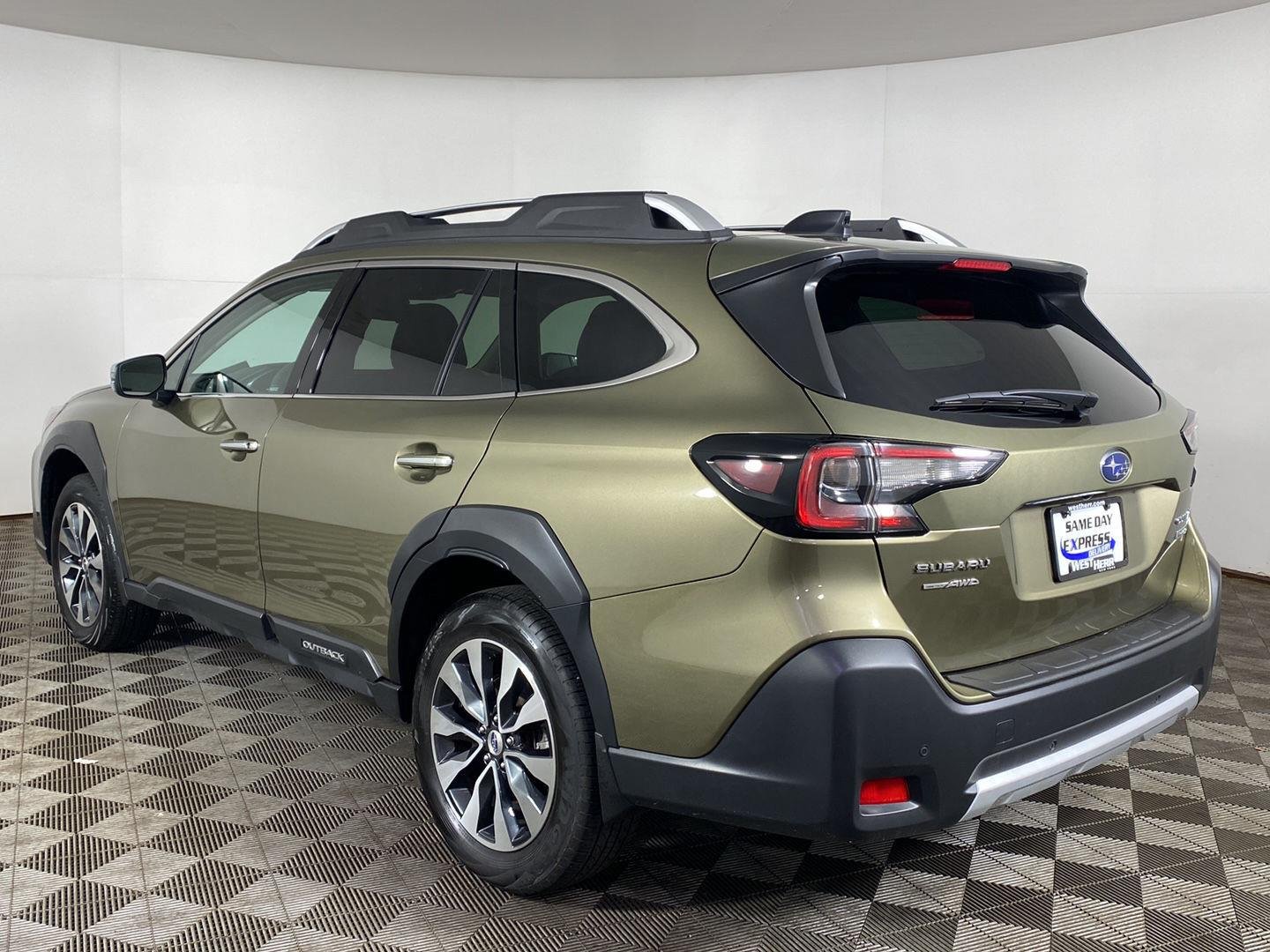 Used 2024 Autumn Green Metallic Subaru Touring image 8