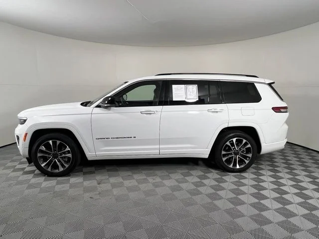 Used 2023 White Jeep Overland image 4