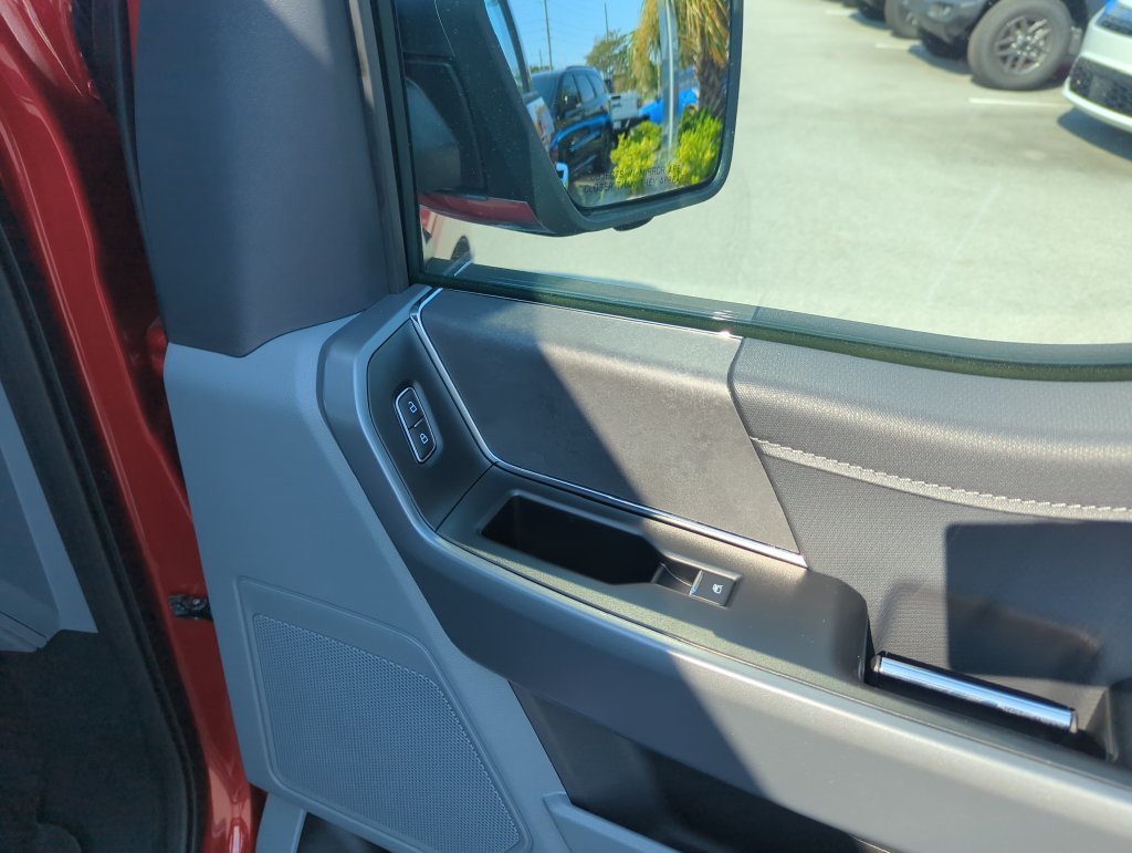 Used 2024 Red Ford XLT image 33