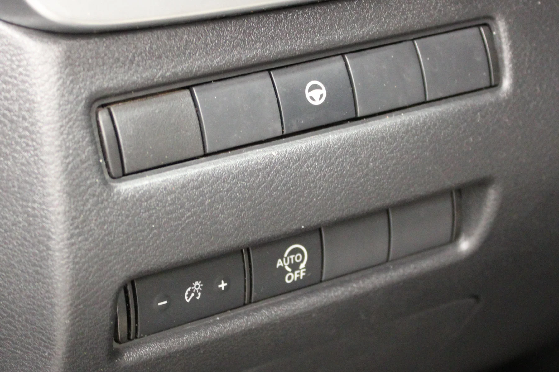 Used 2023 Super Black Nissan FWD SV image 30