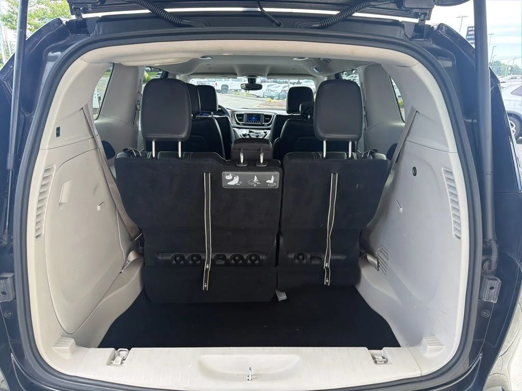 Used 2021 Black Chrysler LXI image 15