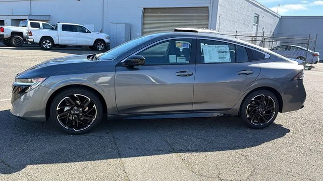 2026 Nissan Sentra SR - Photo 7