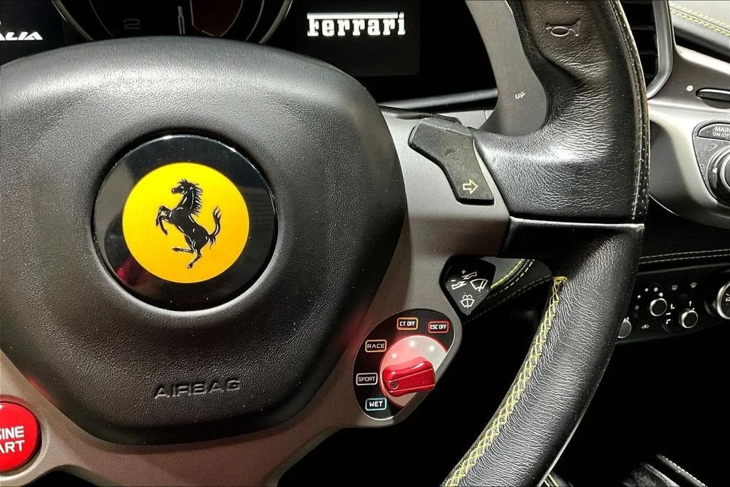 Used 2013 Giallo Modena Ferrari  image 12