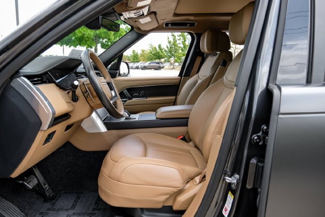 Used 2025 Gray Land Rover Autobiography image 4