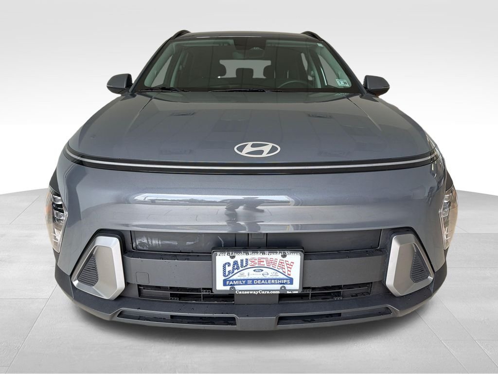 Used 2025 Gray Hyundai SEL image 3