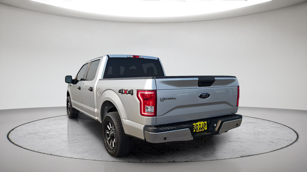 Used 2017 Silver Ford XLT image 9