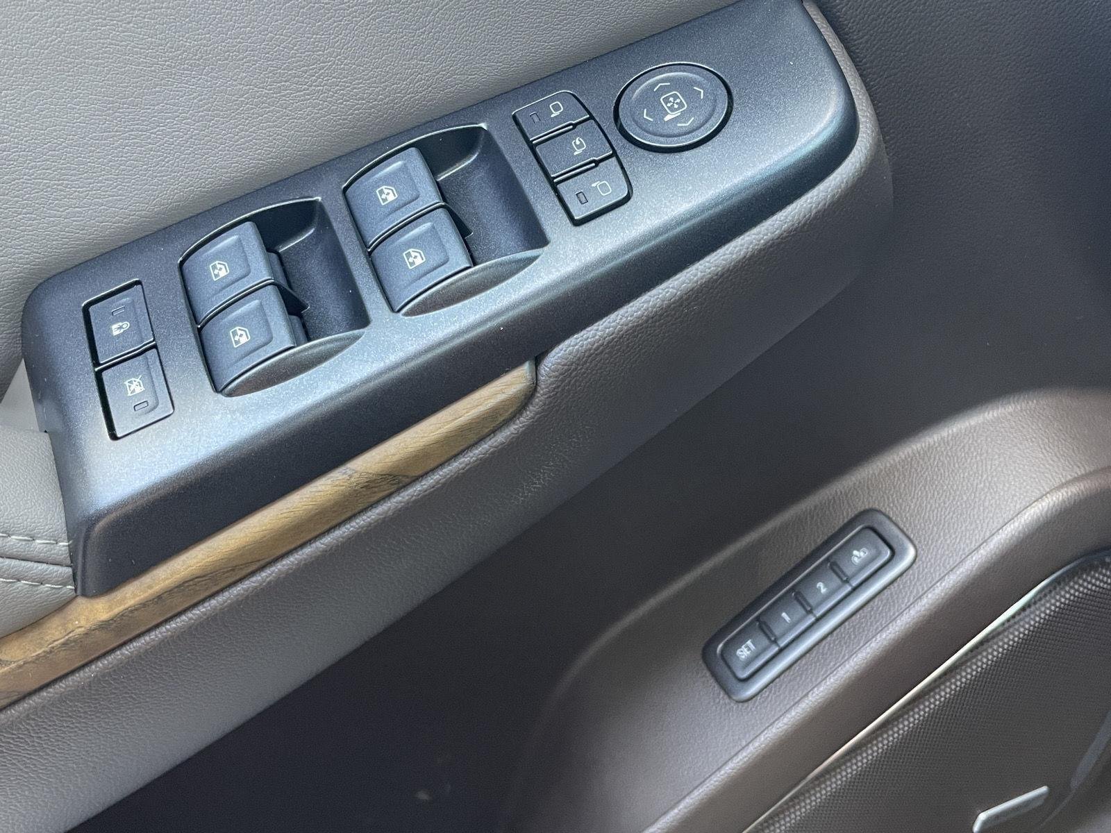 2018 GMC Yukon Denali - Photo 30