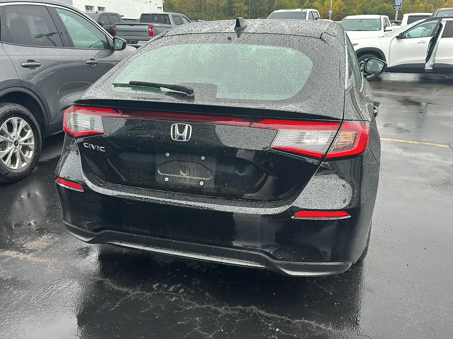 Used 2024 Crystal Black Pearl Honda EX-L image 3