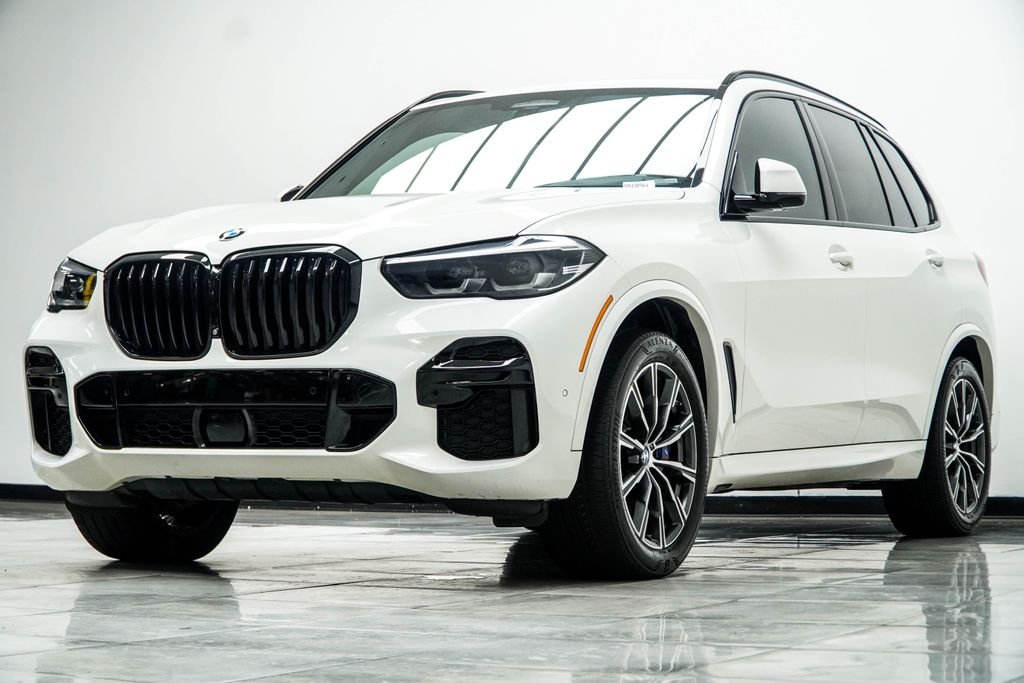Used 2022 White BMW M50i image 9