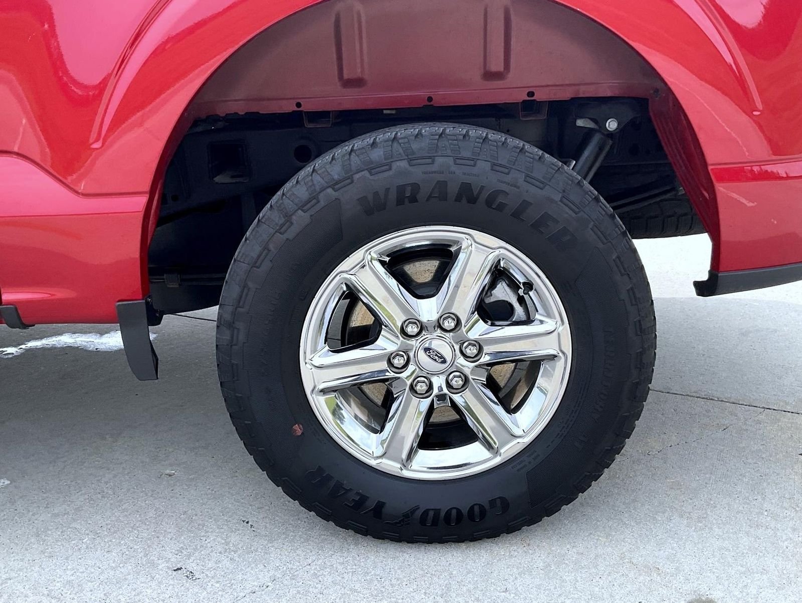 Used 2025 Red Ford XLT image 22