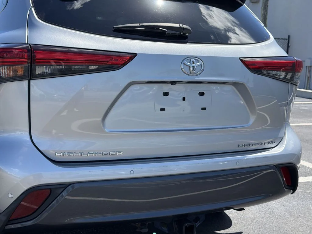 Used 2020 Silver Toyota Limited image 39