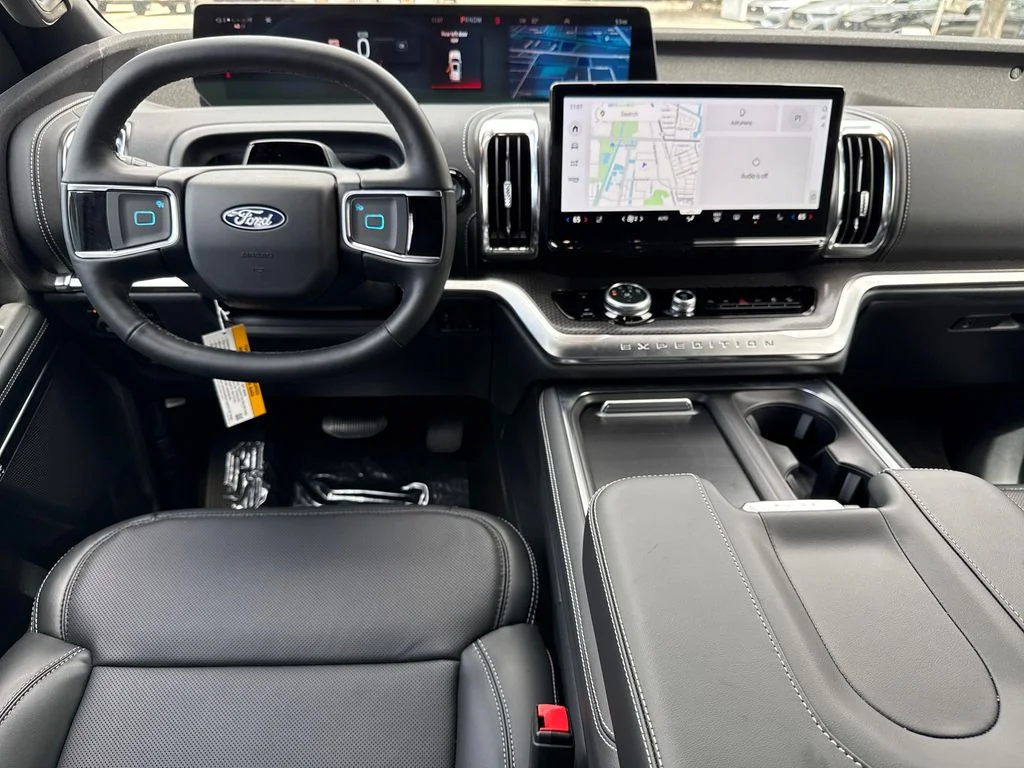 New 2027 Black Ford Platinum image 5
