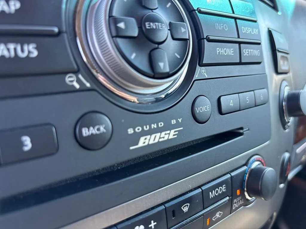 Used 2015 Black Nissan Platinum image 18