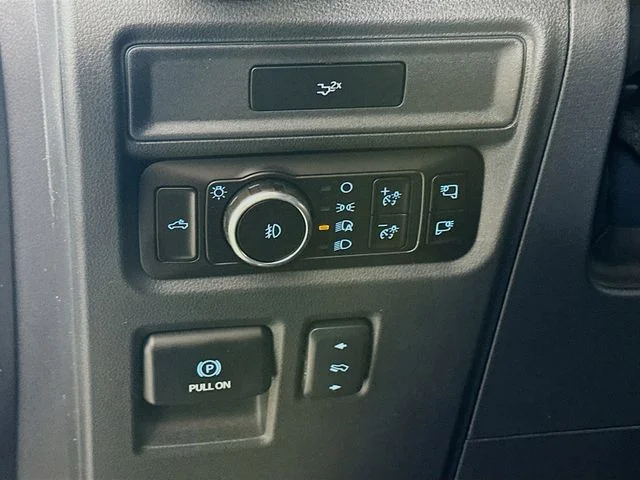 New 2026 Oxford White Ford Lariat image 10