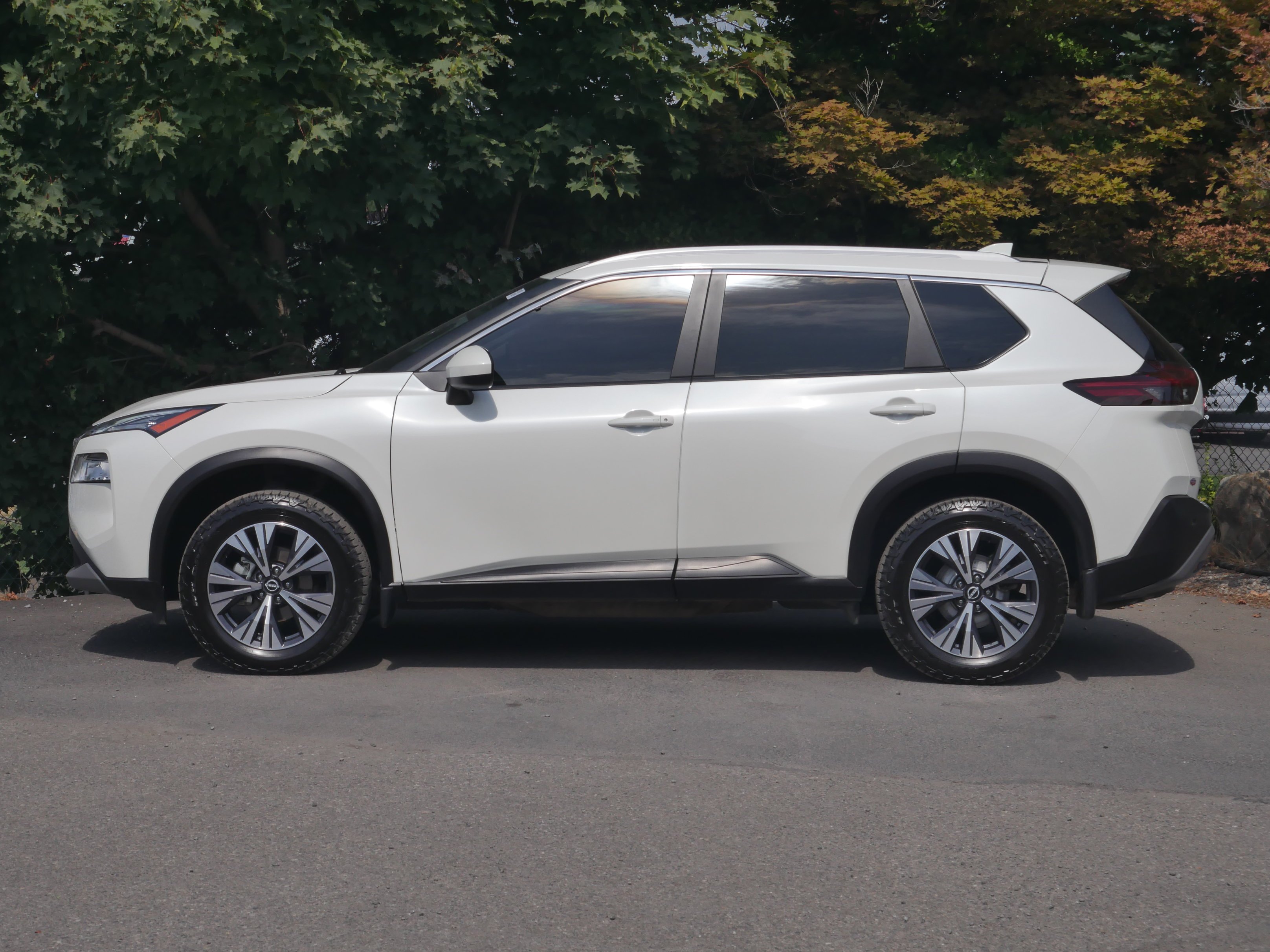 Certified Used 2023 Pearl White Tricoat Nissan SV image 15