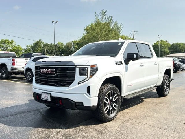 Used 2022 White GMC AT4 image 5